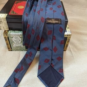 Valentino tie